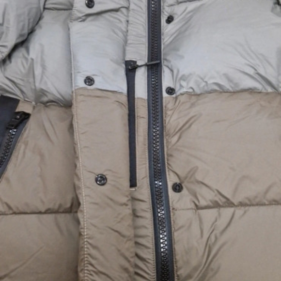 Canada Goose Down Parka - Picture 4 of 5